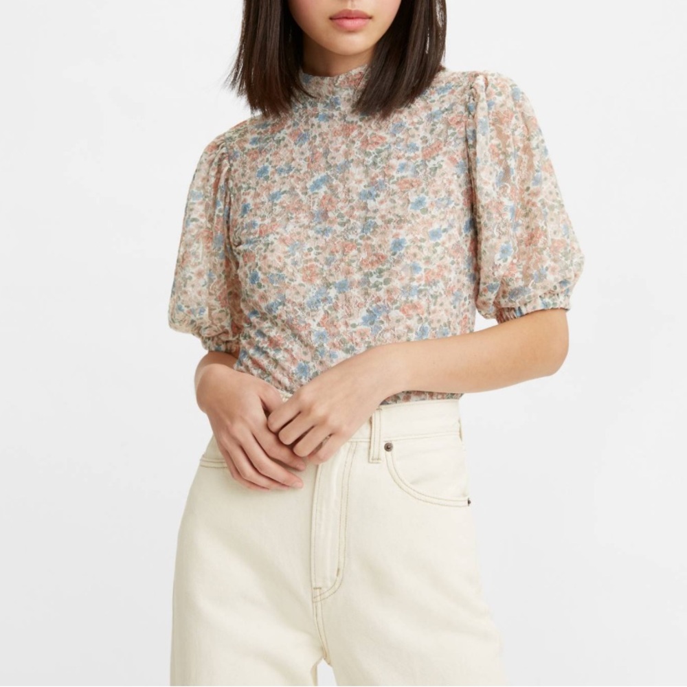 Levi’s Floral Lace Top